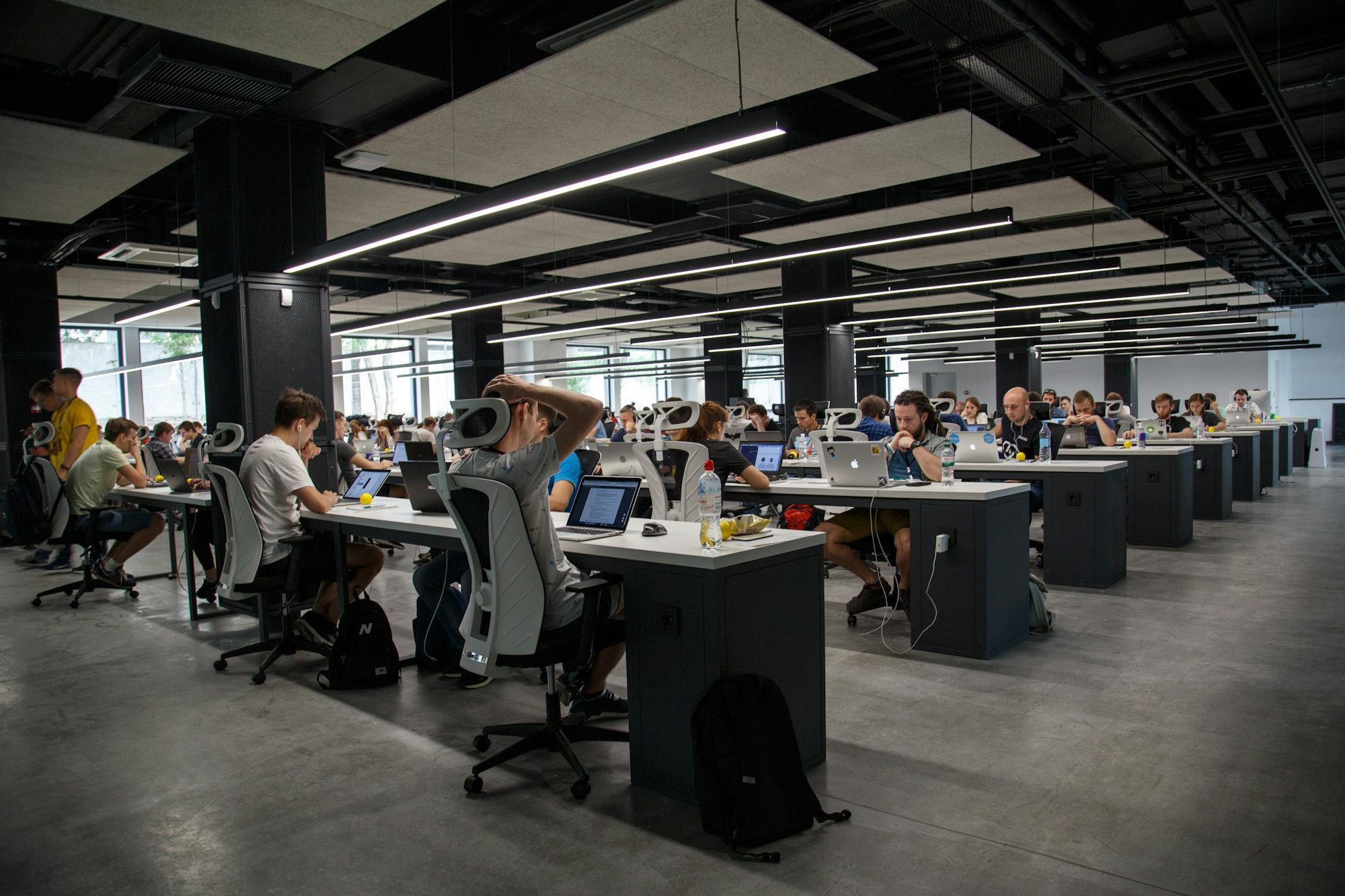 people-doing-office-works.jpg people doing office works